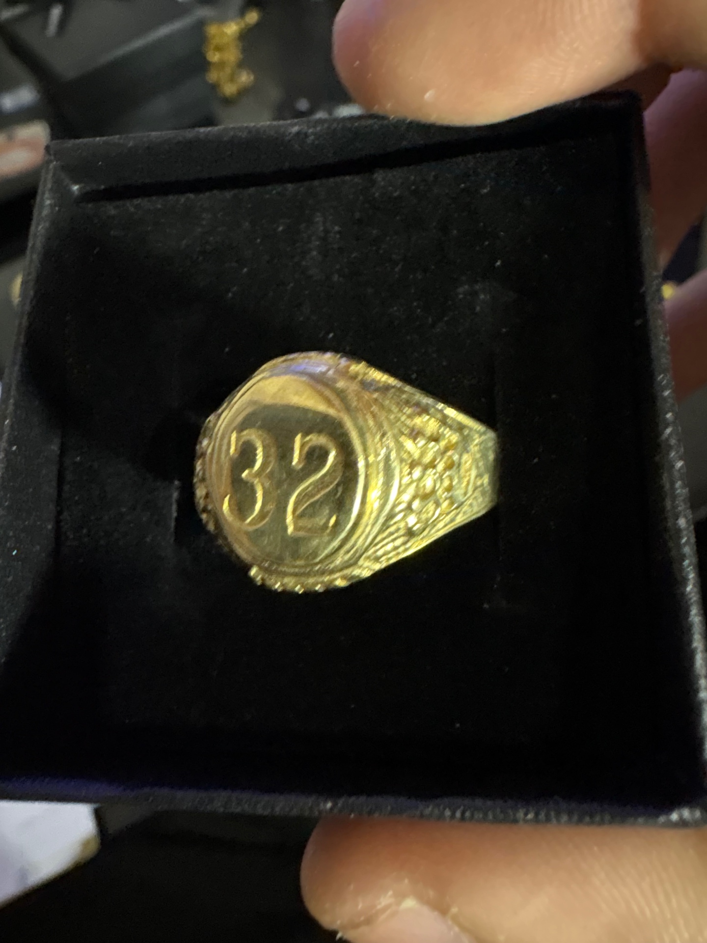 Anillo 32